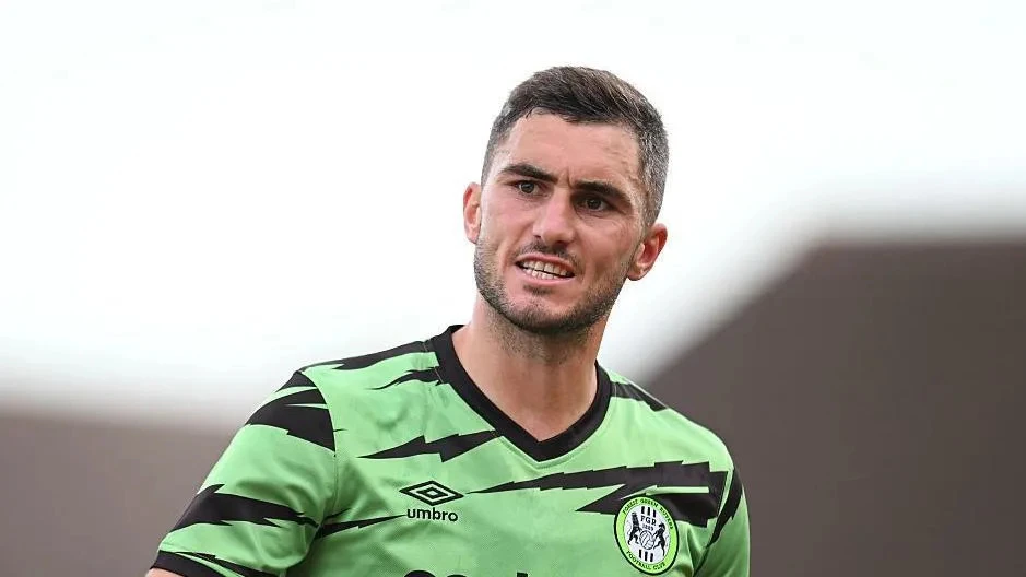'Leader' Moore-Taylor signs for Sutton United