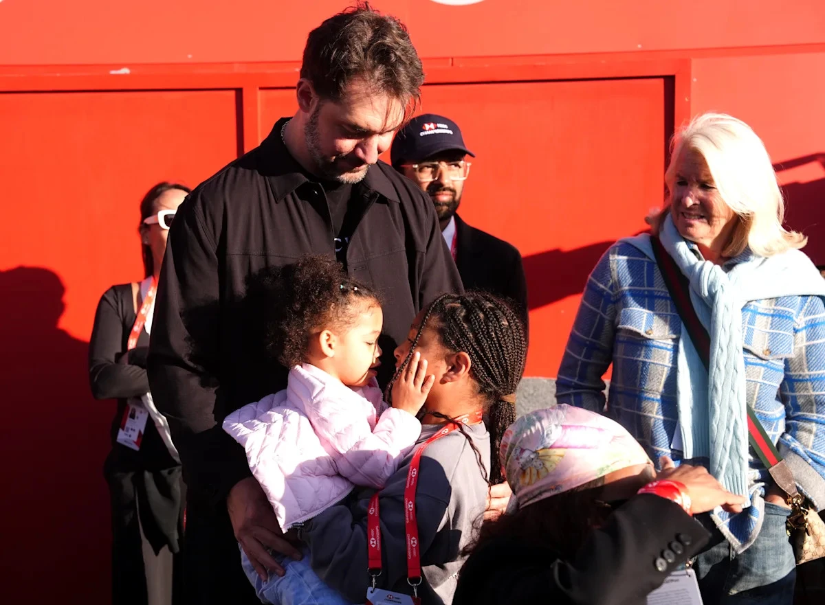 Serena Williams celebrates winning return at Queen’s as legend receives standing ovation