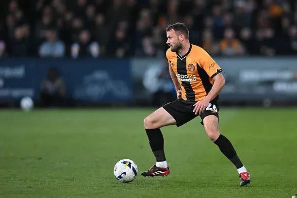 Full-back Gibbons to leave Cambridge this summer