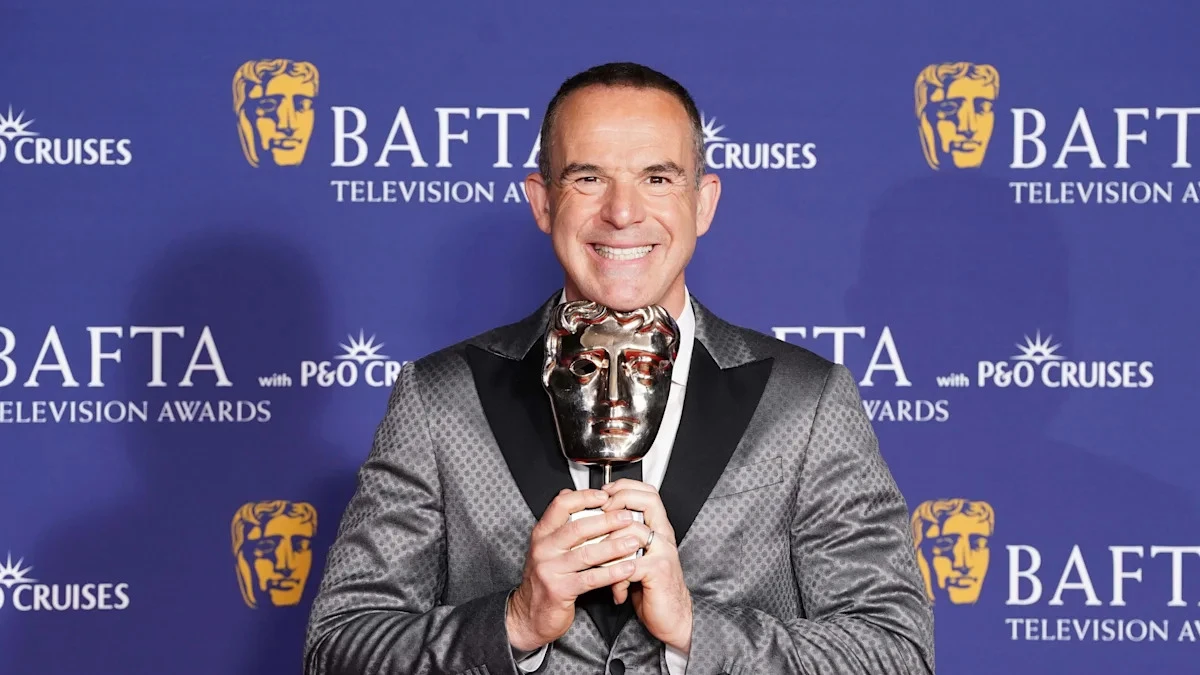 Martin Lewis reflects on ‘broken’ childhood while picking up Bafta special award