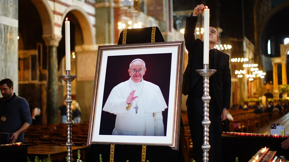 Mourners at Westminster Cathedral remember Pope as ‘voice for peace’