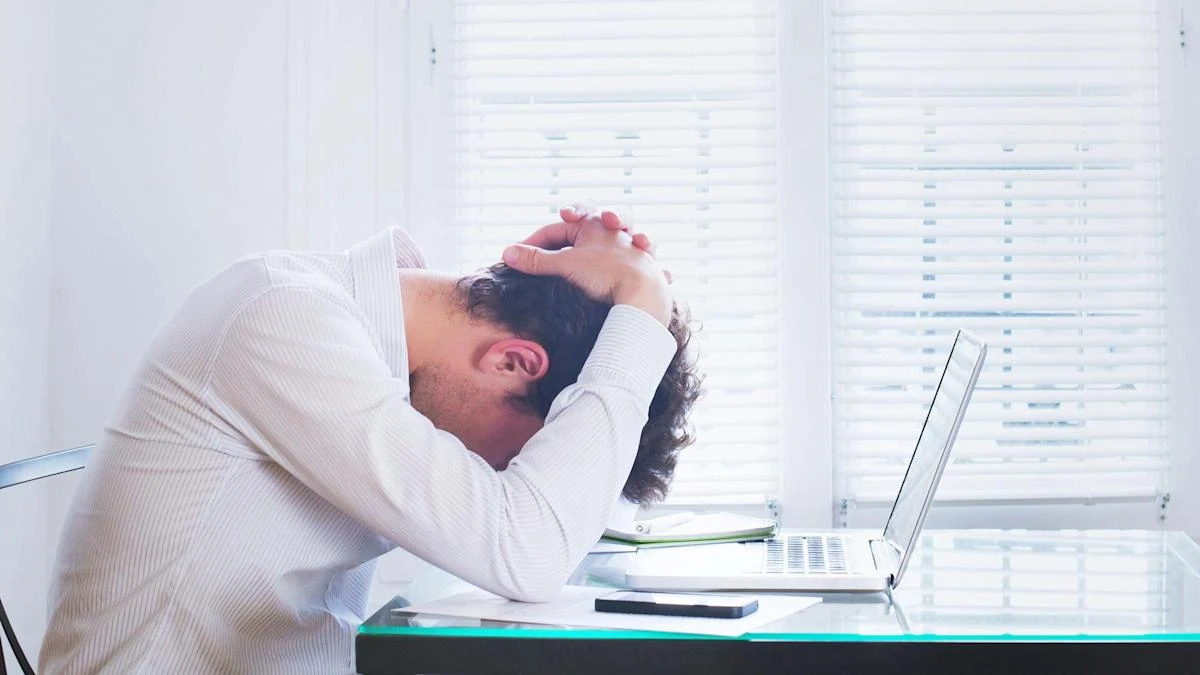 UK ‘sliding into avoidable crisis’, major review into workplace sickness warns