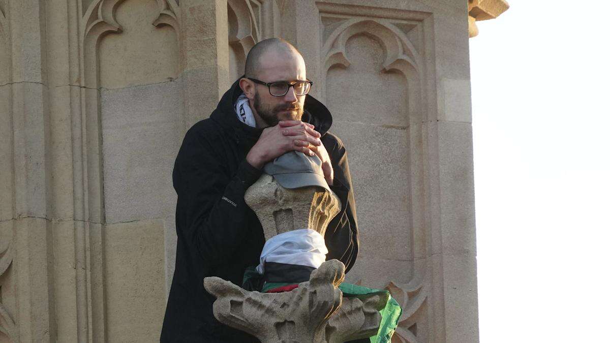 Man arrested after Big Ben clock tower incident