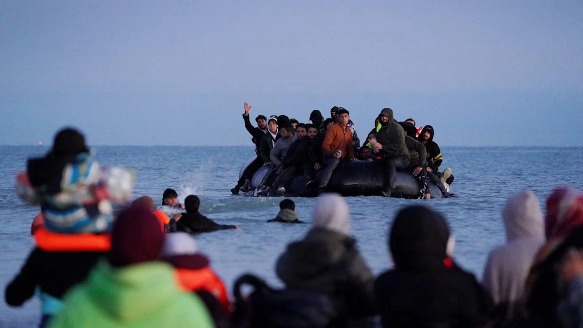 More than 1,000 small boat migrants arrive in UK despite French deal