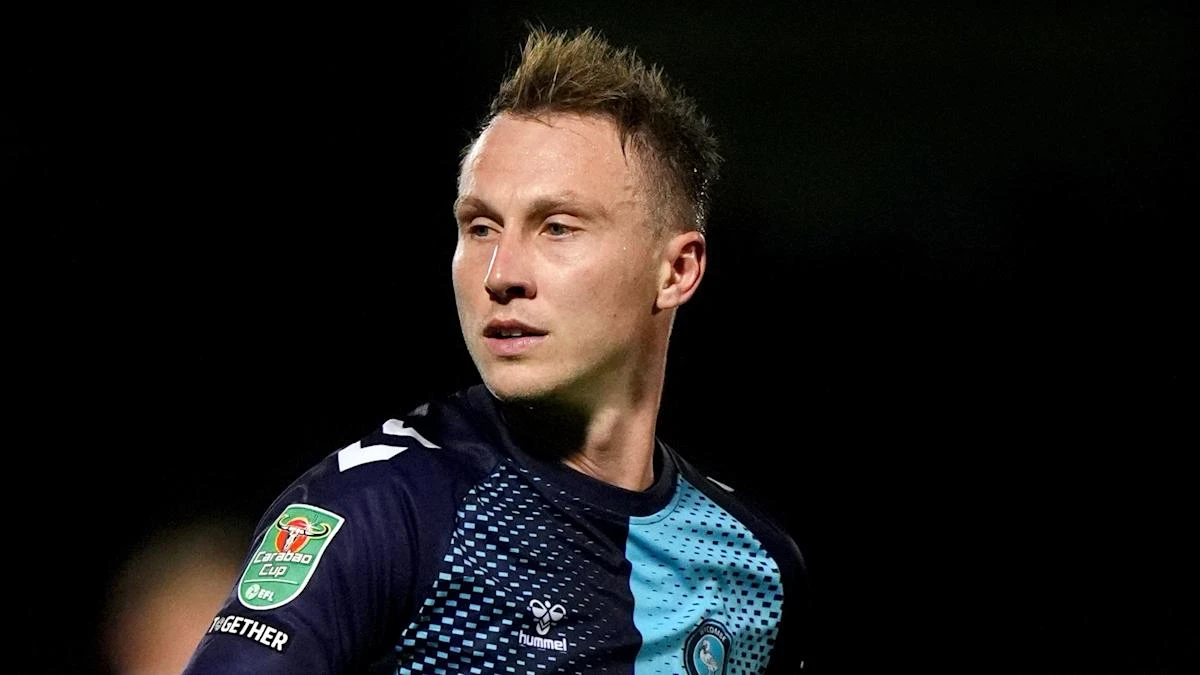 Cauley Woodrow brace helps Wycombe beat Plymouth