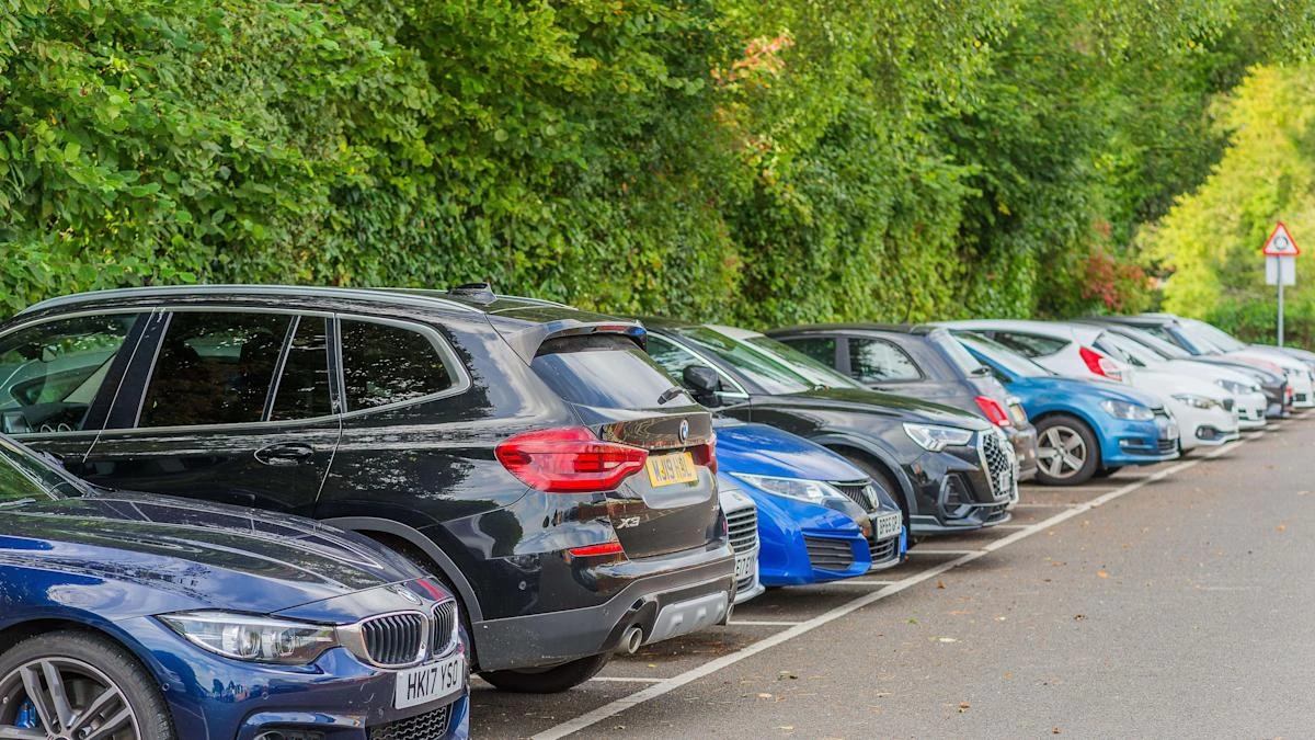 SUV drivers face paying extra for parking under plans by Welsh council