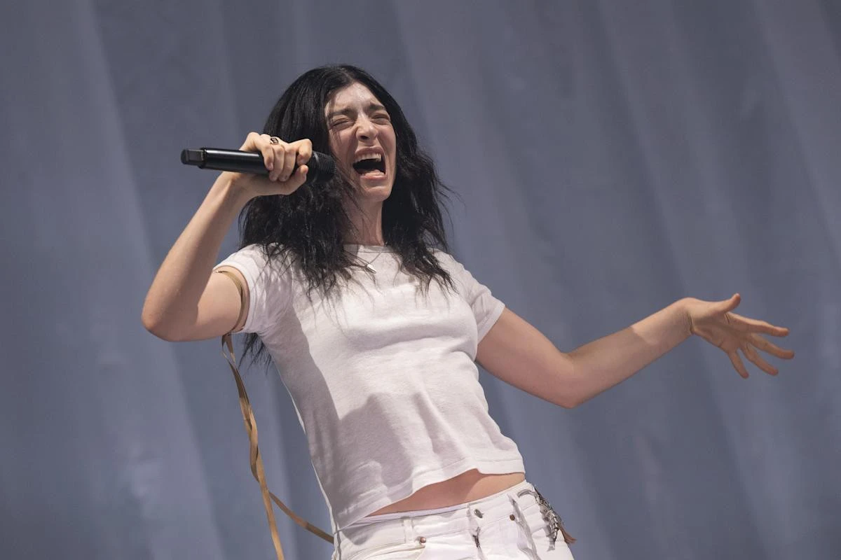 Best Glastonbury 2025 moments from Lorde secret set to Patchwork big reveal