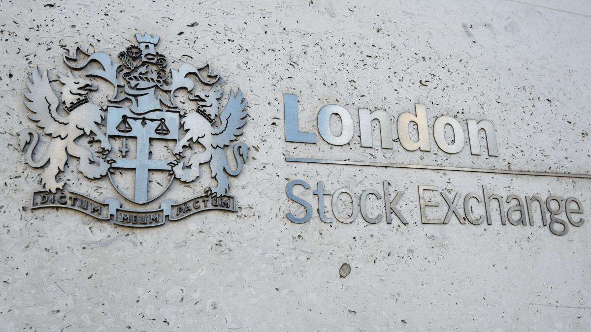 London markets plunge after Fed decision hammers Wall Street