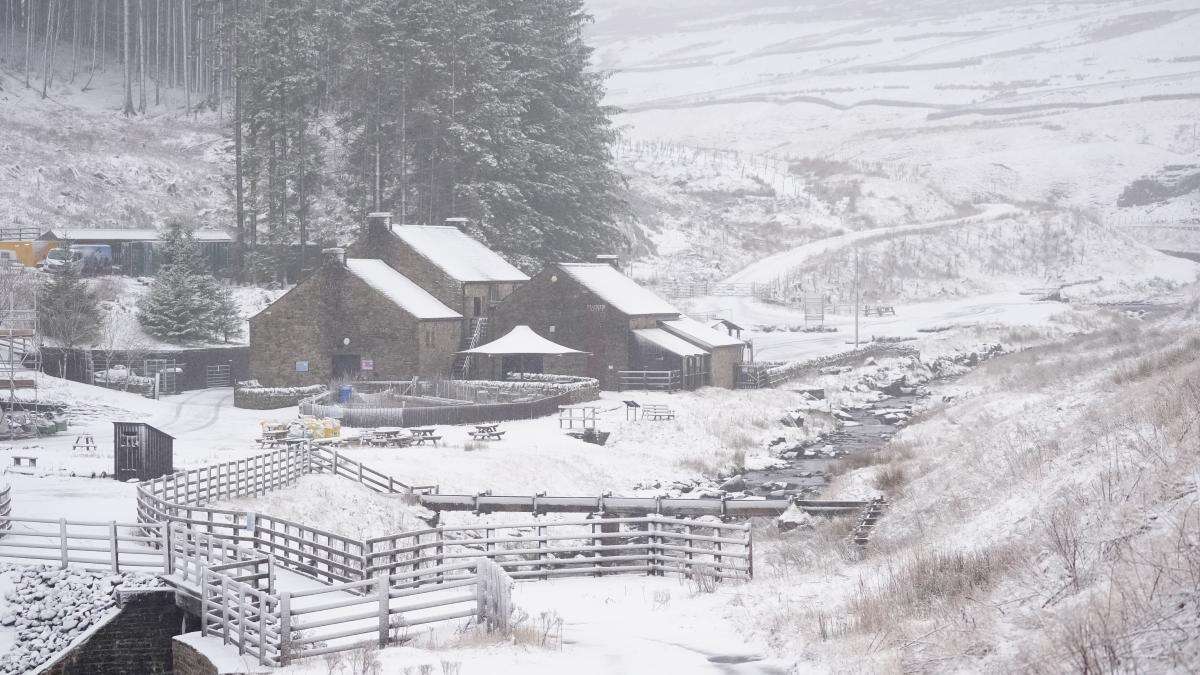 Rare freezing rain and snow may hit parts of northern England over weekend