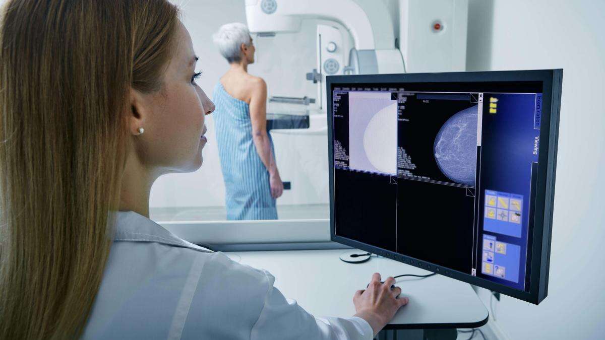 New NHS ‘ping and book’ service will encourage women to attend cancer screening