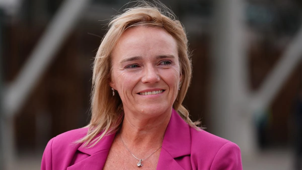 Trans row nurse raises fresh legal action against health board and senior staff