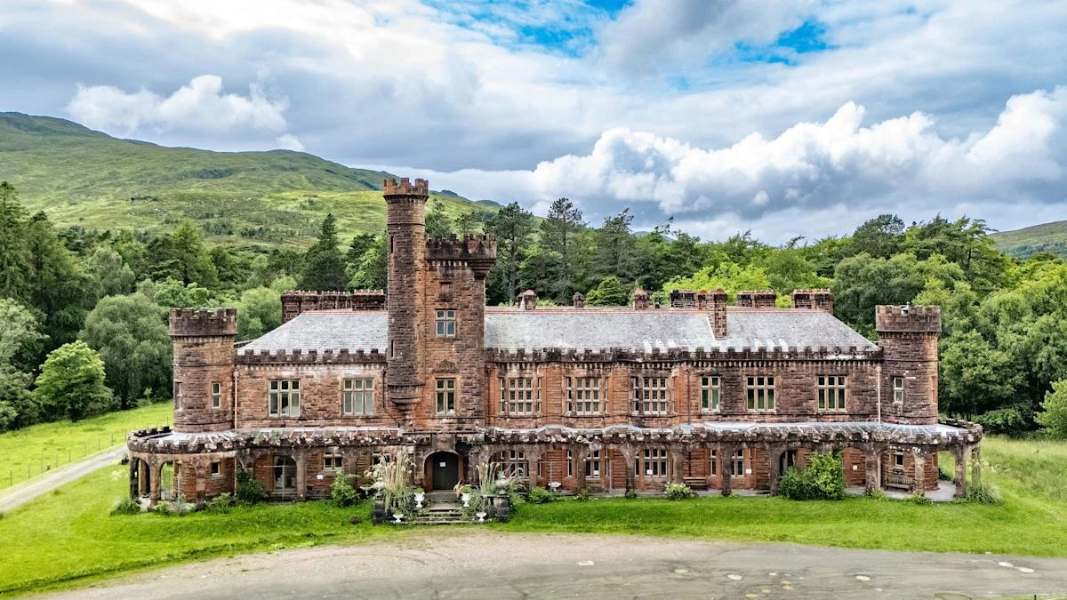 Historic castle put up for sale for £750,000 after islands back plan
