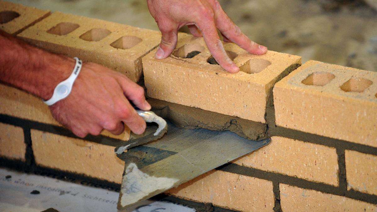 UK facing critical shortage of skilled tradespeople – report