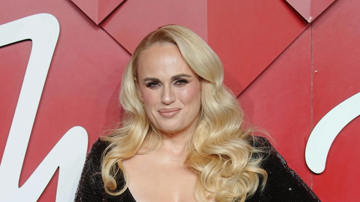Rebel Wilson says surprise performance with The Kooks was planned overnight