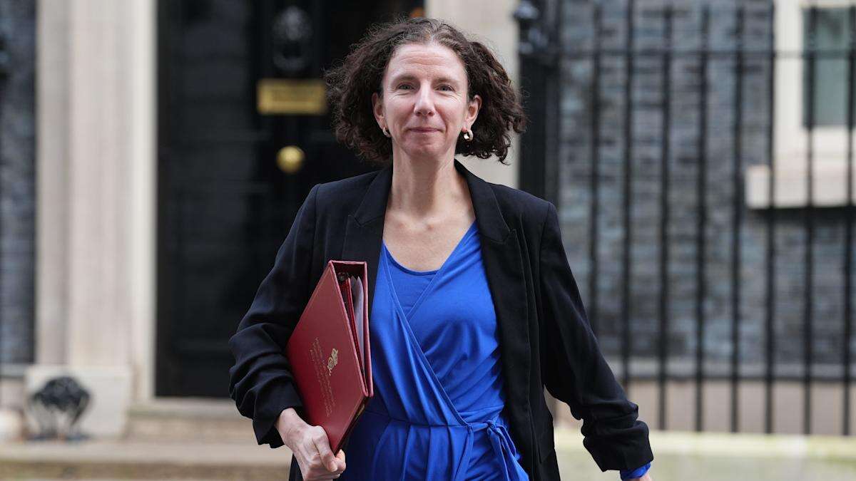 Anneliese Dodds quits as international development minister over aid budget cut