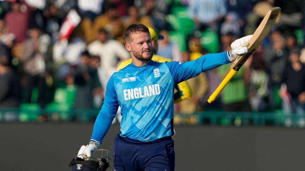 Ben Duckett hits superb 165 as record-breaking England set Australia 352 target