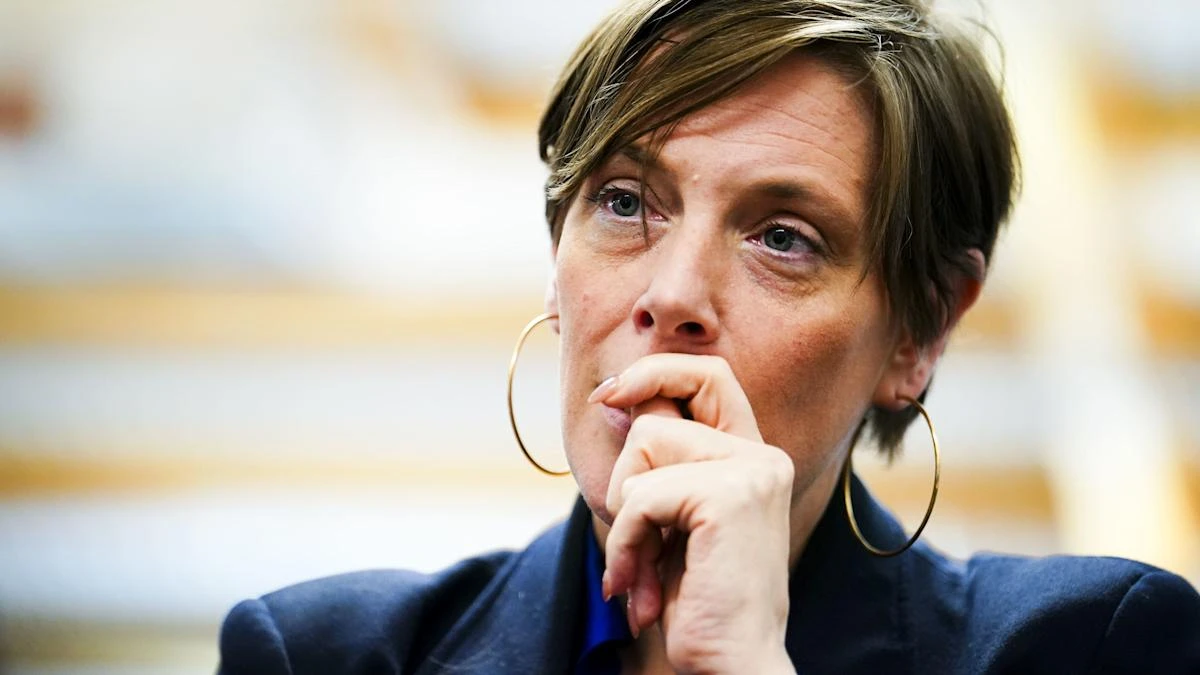 Victims who quit grooming gang inquiry panel ‘may return if Phillips resigns’