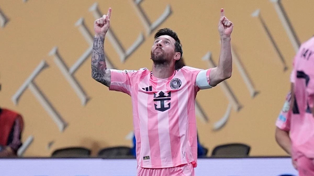 Friday’s briefing: Lionel Messi stars at Club World Cup and Botafogo stun PSG