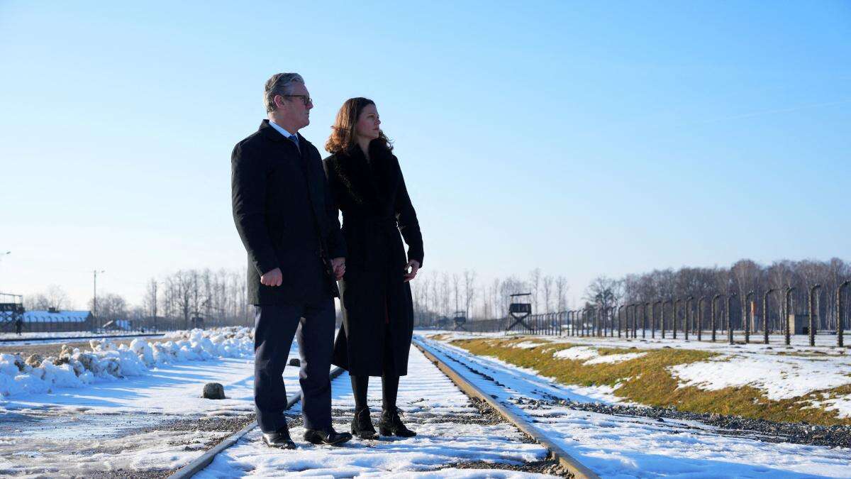 Starmer visits ‘harrowing’ Auschwitz and vows renewed fight against antisemitism