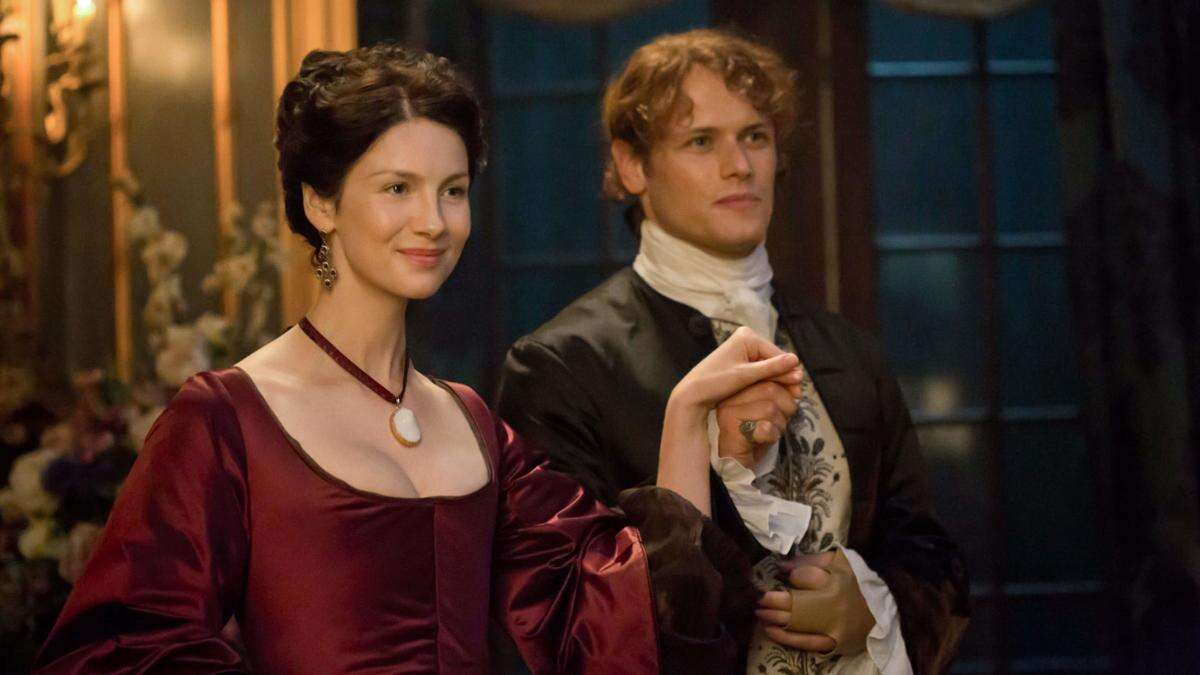 Outlander showrunner thanks Scots for welcoming cast and crew as filming wraps