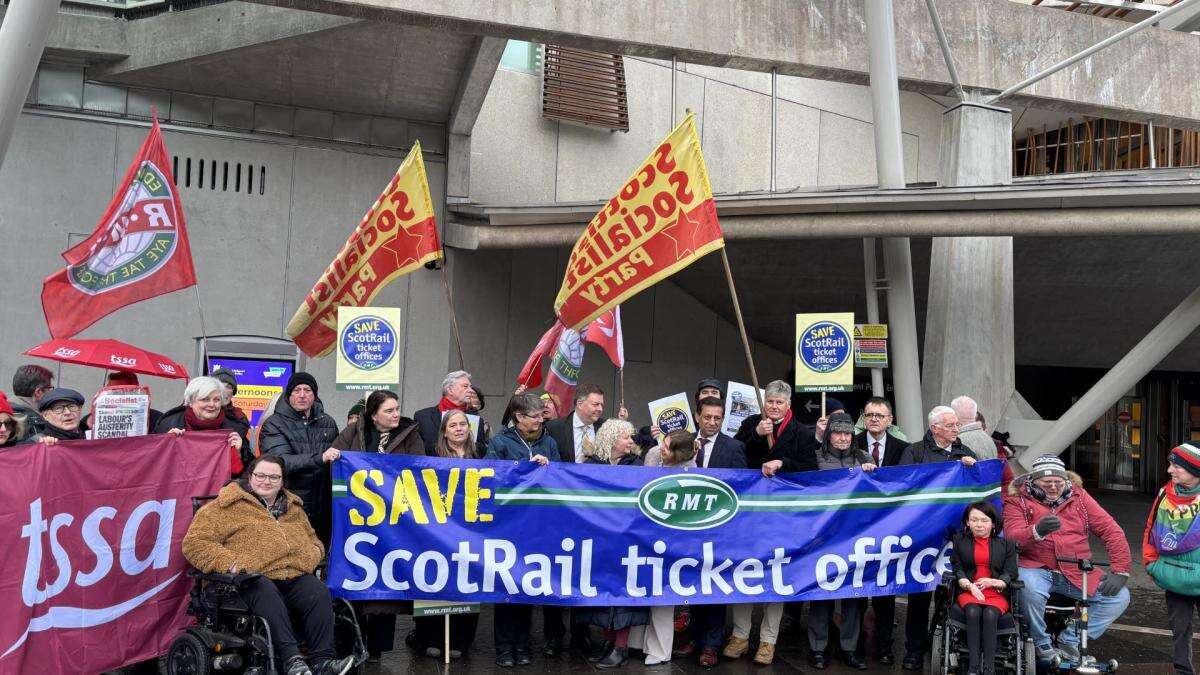 RMT to call strike ‘if needs be’ over proposed cuts to rail ticket office hours