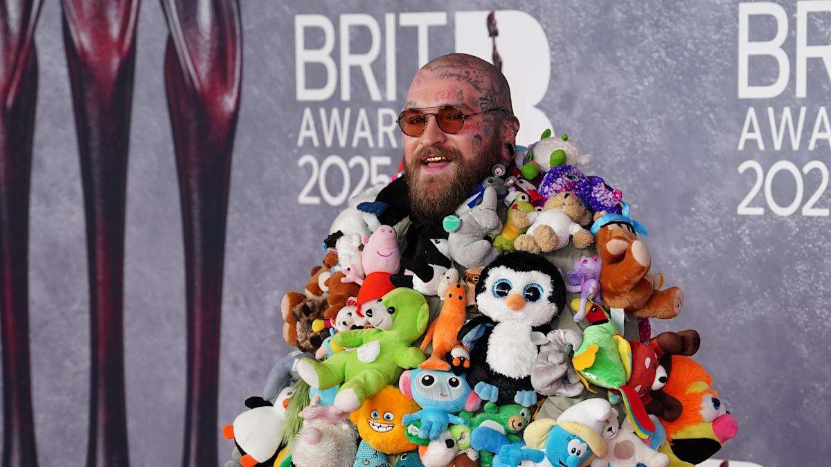 Teddy Swims’ stuffed toys outfit turns heads at Brit Awards