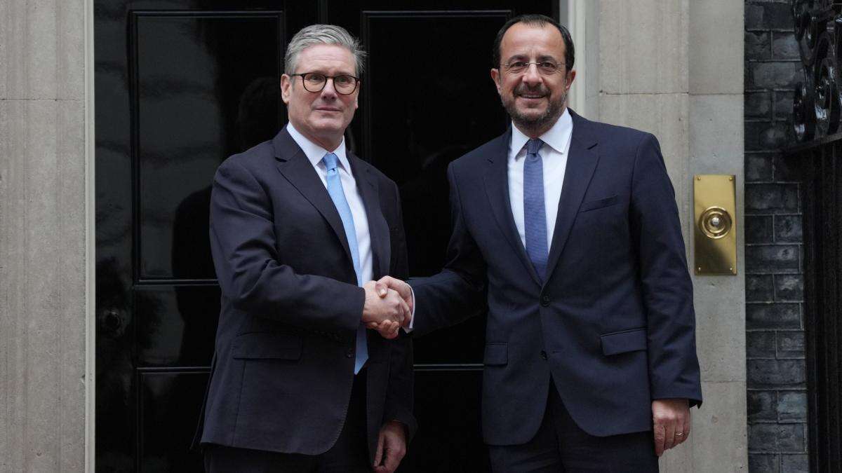 Starmer welcomes Cyprus’ president to Downing Street