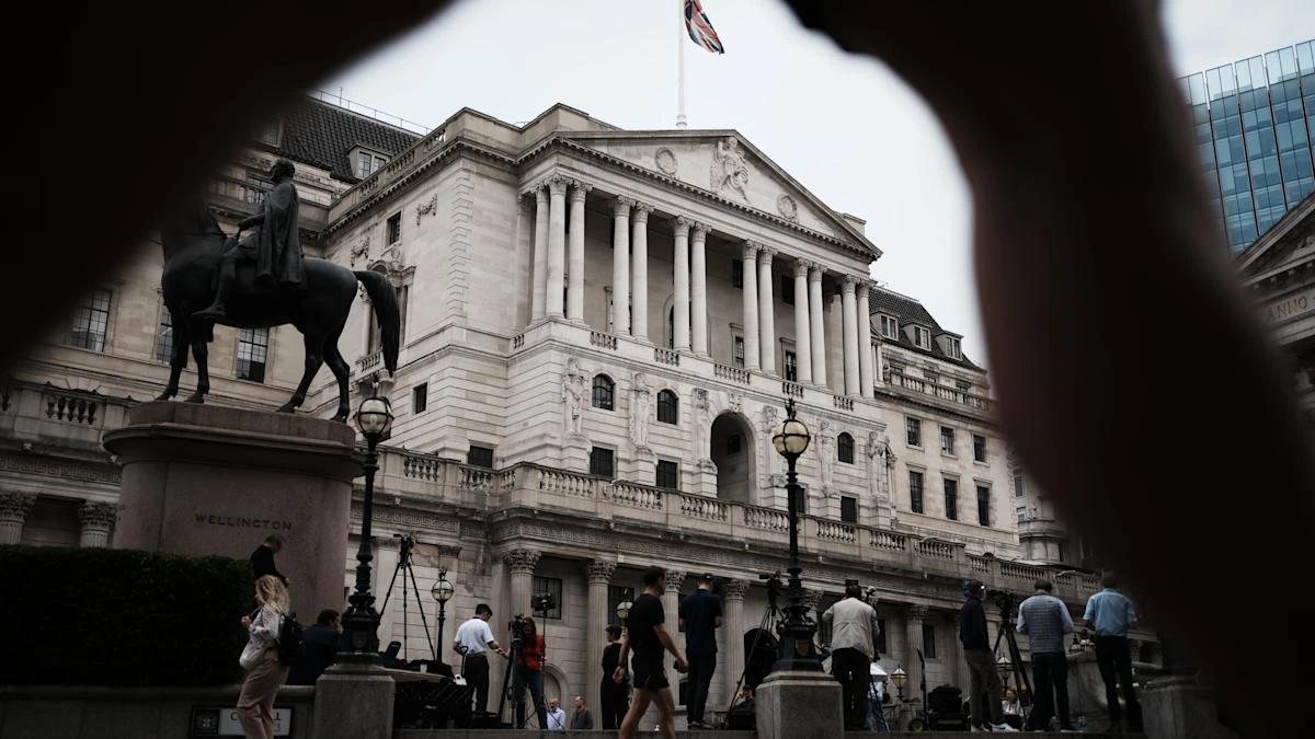 Bank of England policymaker calls for interest rates to stay on hold for longer