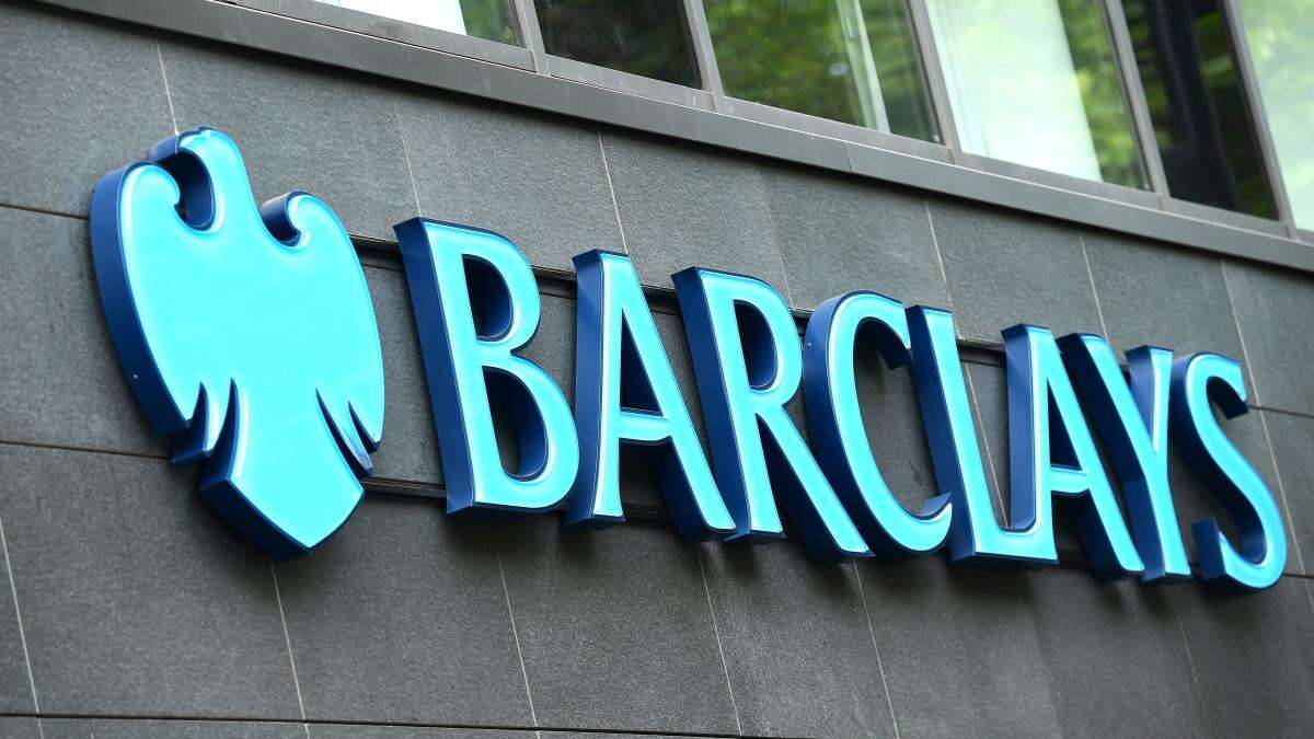 Barclays customers ‘still unable to make payments’ as mass bank outage continues