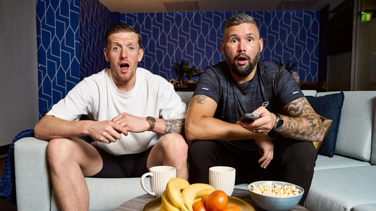 Goalkeeper Jordan Pickford and ex-boxer Tony Bellew join Celebrity Gogglebox