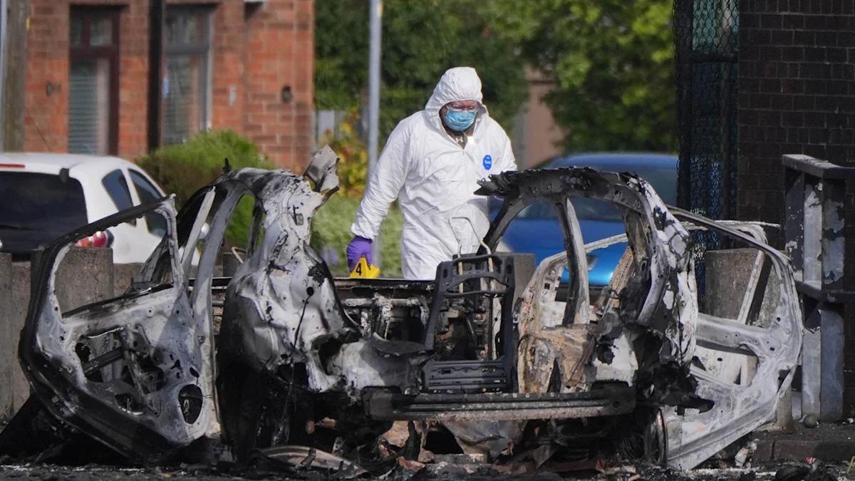 Explosive device in car outside police station ‘sent to kill officers’
