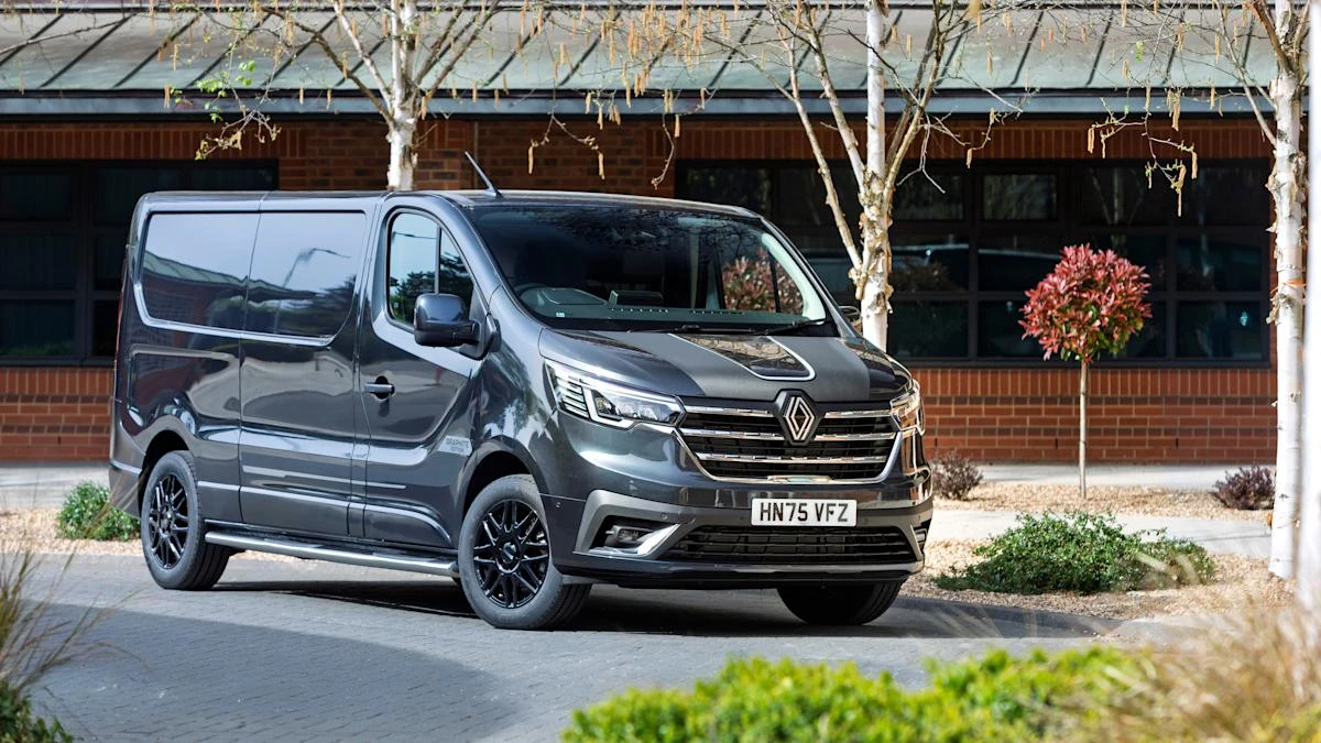 Renault reveals exclusive Trafic Graphite Edition