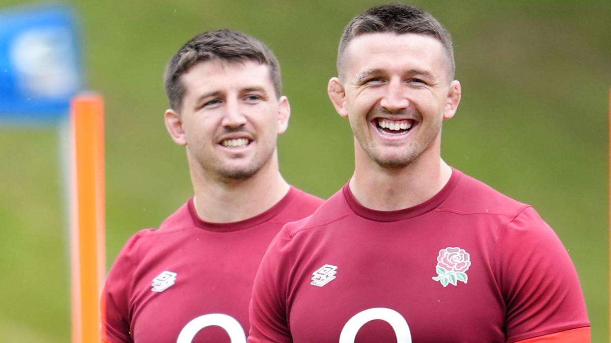 England name Curry twins in starting line-up for first time