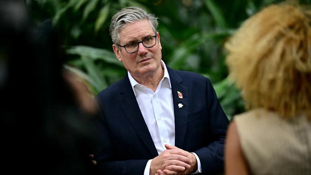 Starmer said to be facing plots to oust him, as Labour welcomes back rebel MPs