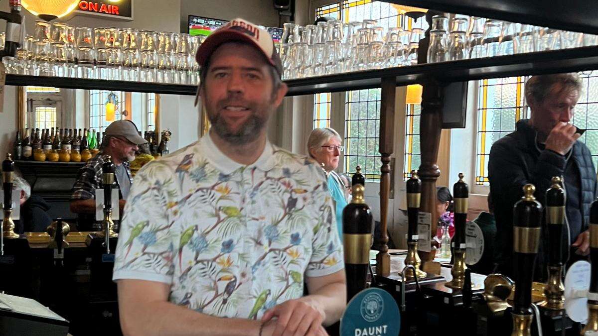 London publican hopeful after registering pub as political party