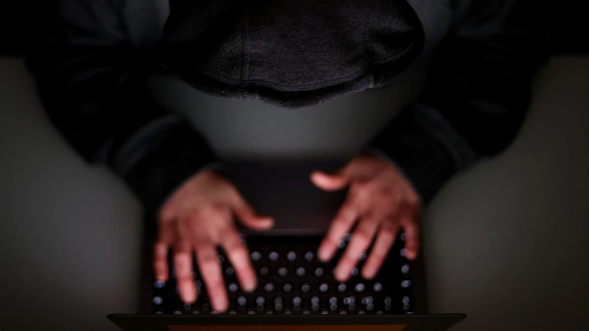 Suicide forum investigated under new online safety laws