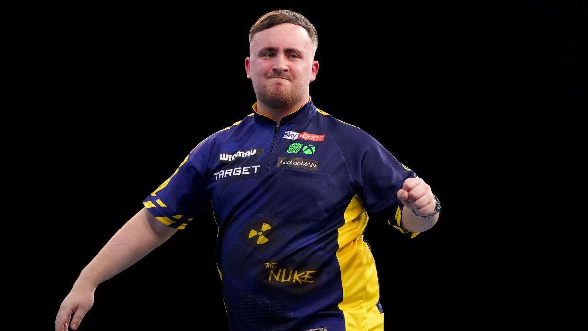 Explosive Luke Littler cruises through at Winmau World Masters