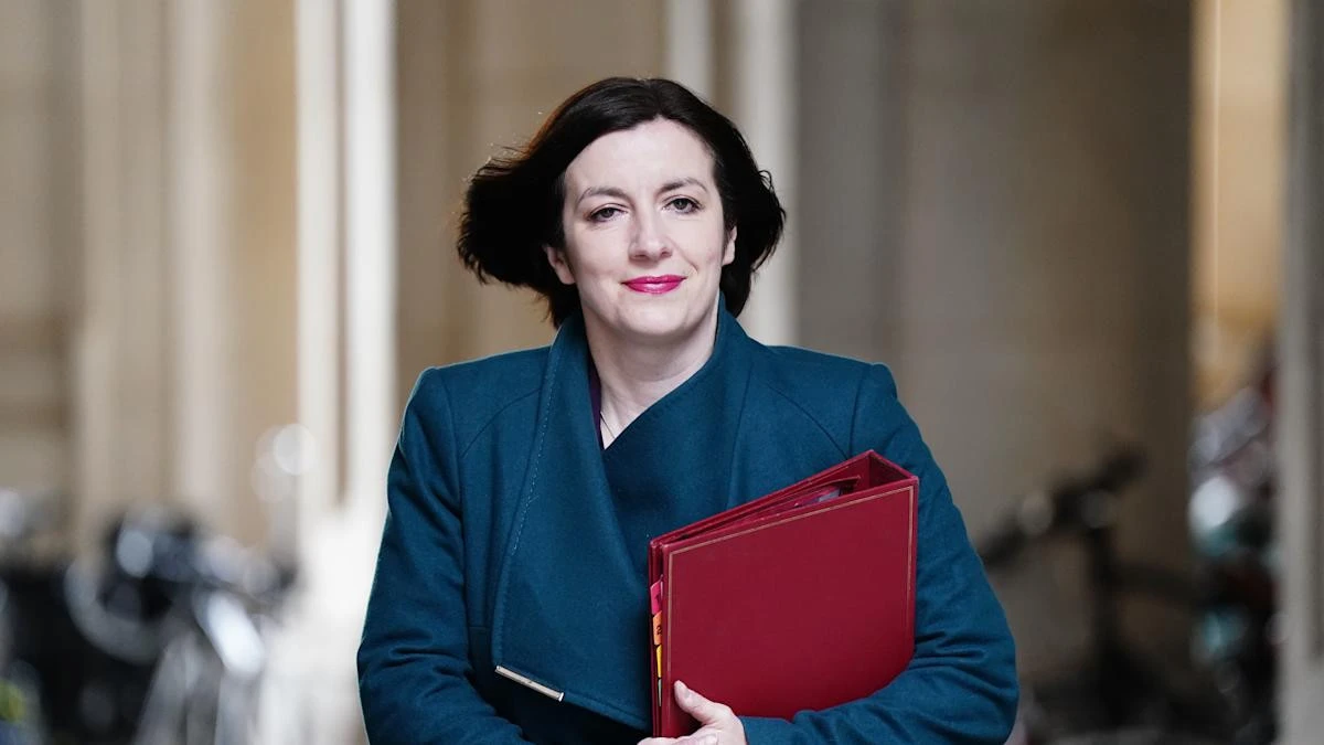 Government Send reforms in white paper to be delayed until new year