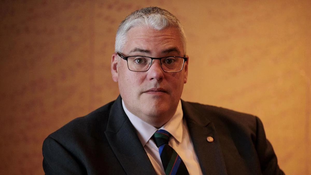 Parties across divide in Northern Ireland unite against digital ID cards