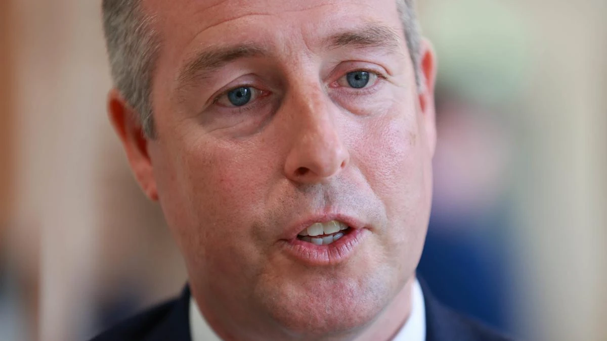 Stormont Opposition pledge to press Givan to respond over Israel trip