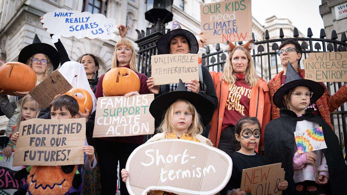 Families to lobby for end of oil and gas extraction in UK