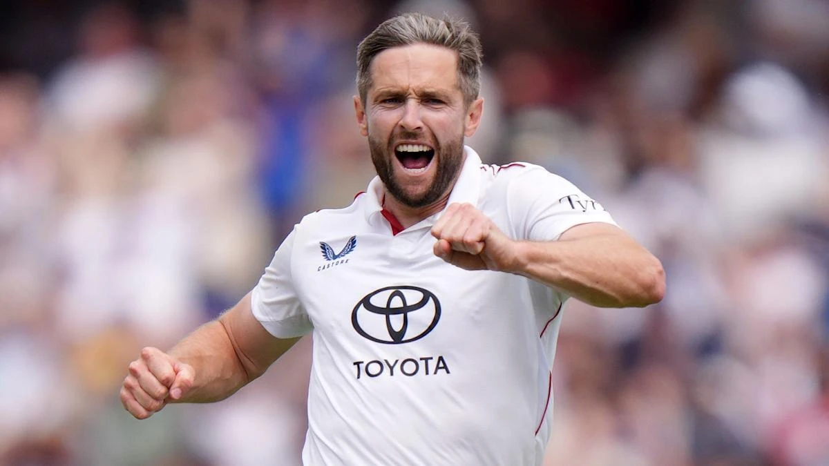 England expose India’s tail end to move within two wickets of famous victory