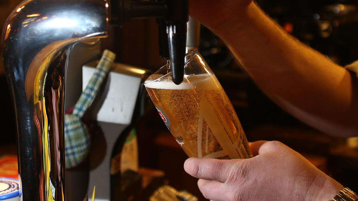 Minister rejects Tory claim that pubs will be banned from selling pints