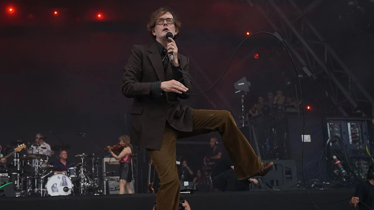 Pulp revealed as mystery band Patchwork as they appear for Glastonbury set