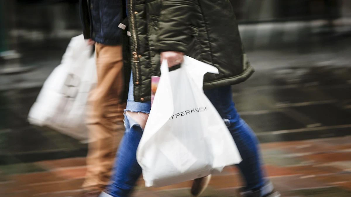 UK economy sees weaker-than-expected growth in August after July contraction