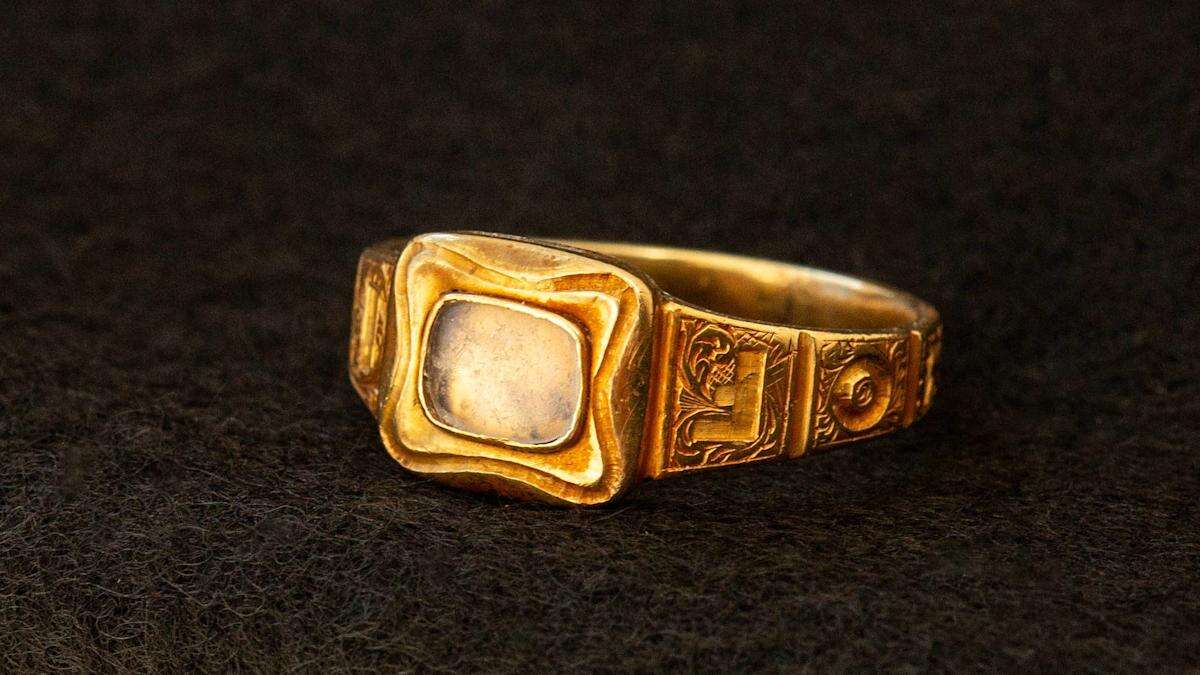 19th century ring linked to Scottish geologist found on South African beach