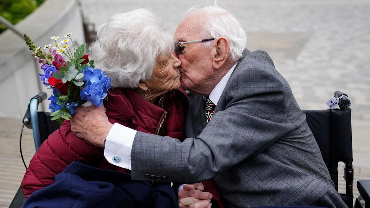Veterans including couple married for 74 years guests of honour at VE Day party