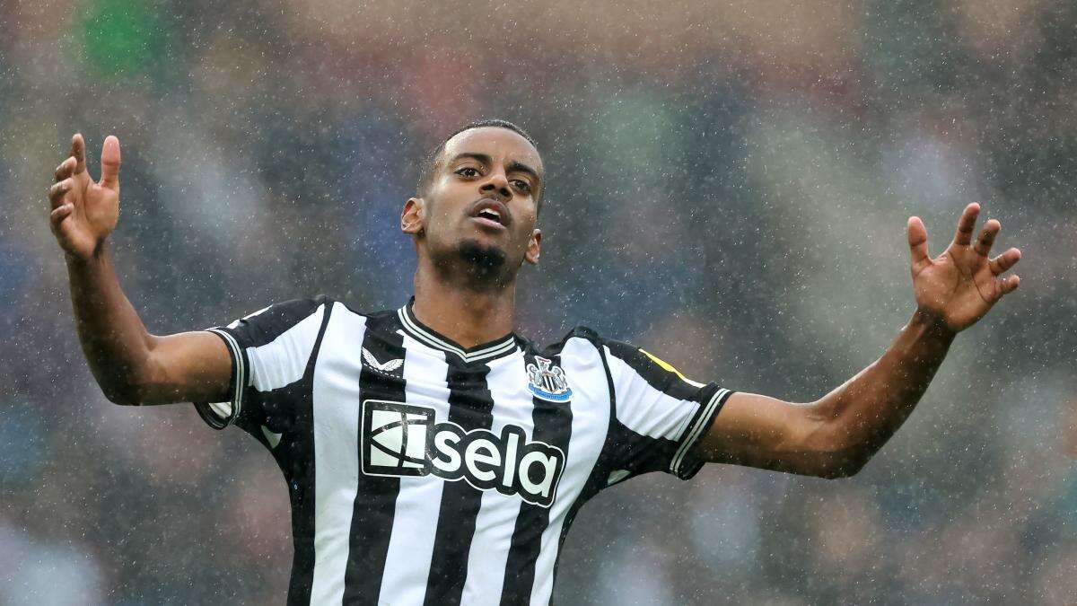 Alexander Isak injury could mean Anthony Gordon continuing as Newcastle striker