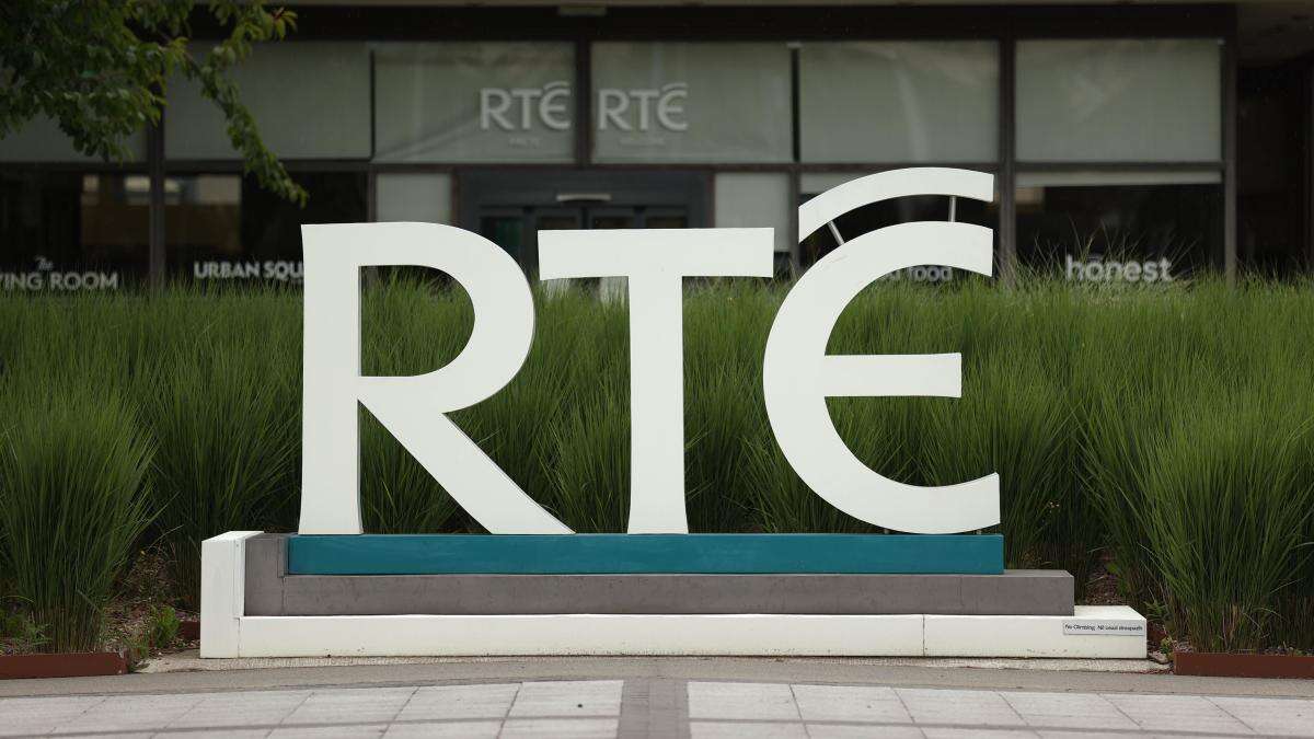 NUJ stages demonstration outside RTE studios