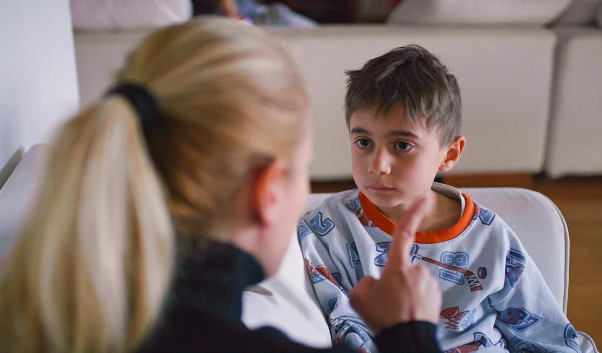 How 'high warmth' parenting works as shouting found to damage children's brains